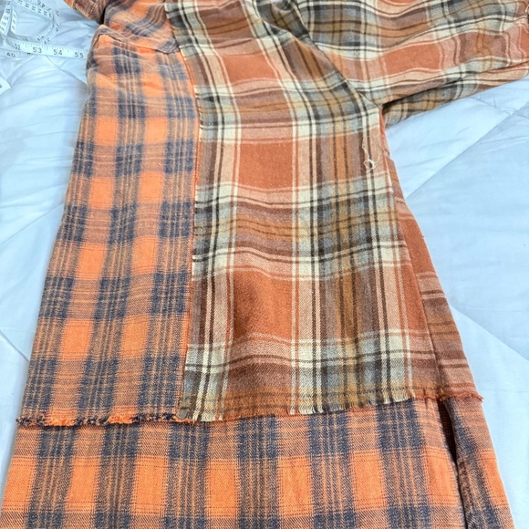 WB Long Plaid Knit Top - Picture 5 of 6